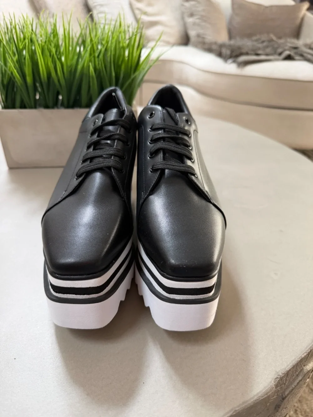 NEW Platform Leather Lace-Up Sneakers Black White Chunky Shoes Size 38 (US 7.5)